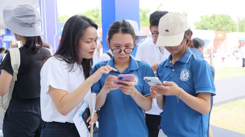 Safety Café của Meta: Không gian bảo mật số độc đáo lần đầu tiên tại Hà Nội