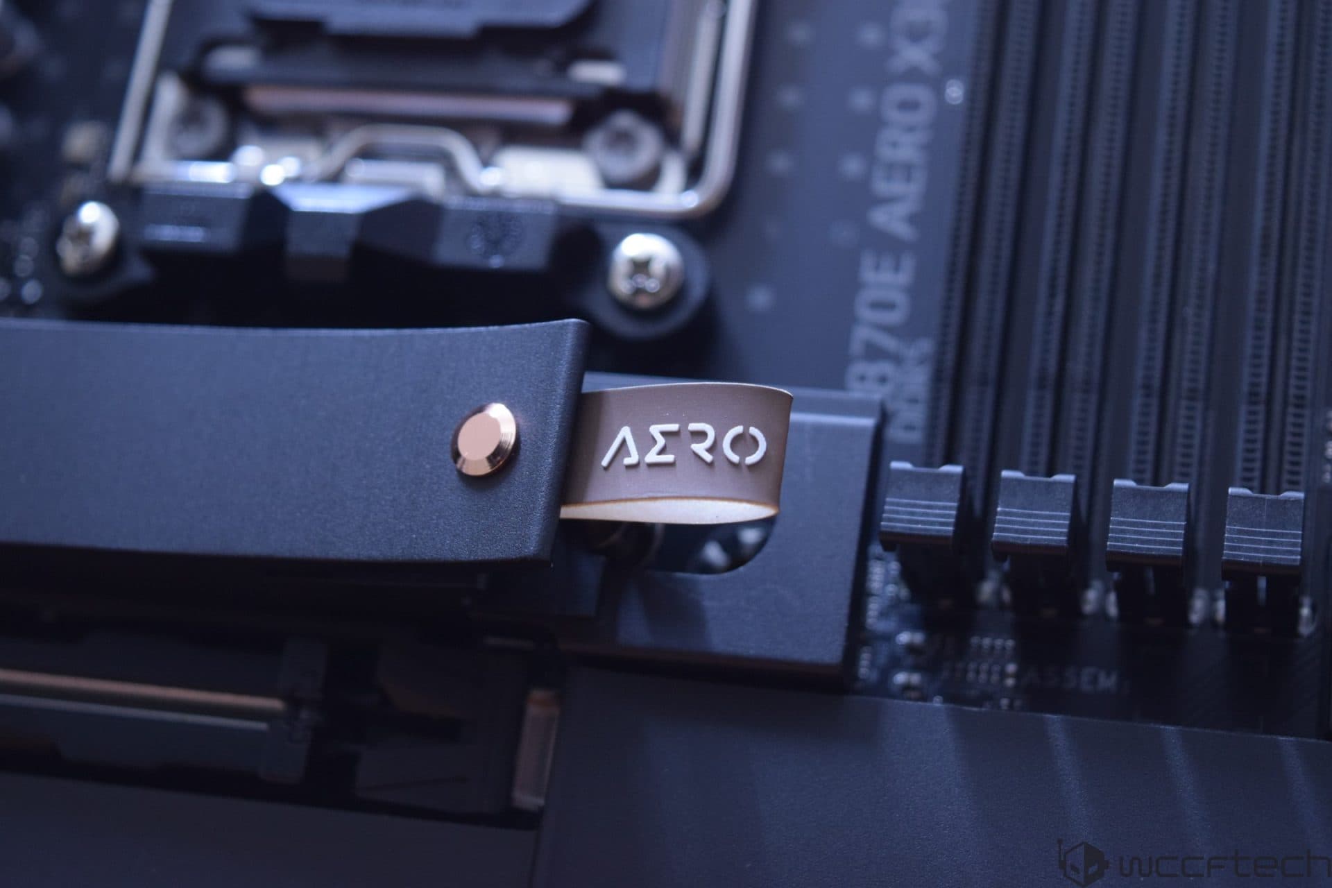 Đánh giá Gigabyte X870E AERO X3D DARK Wood: Tuyệt tác thẩm mỹ và hiệu năng đỉnh cao