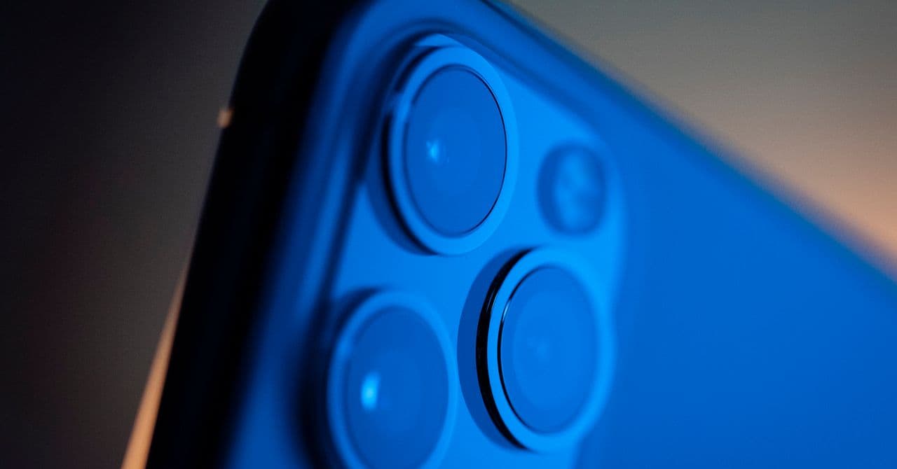 Apple Đang Làm Gì Để iPhone Cũ Chạy Nhanh Hơn Và Bền Hơn?