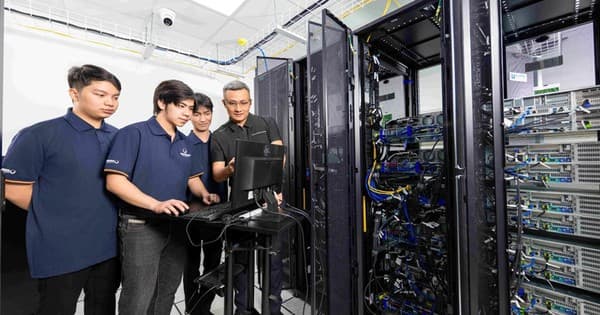 Việt Nam và tham vọng 100.000 doanh nghiệp công nghệ số: Cơ hội và thách thức
