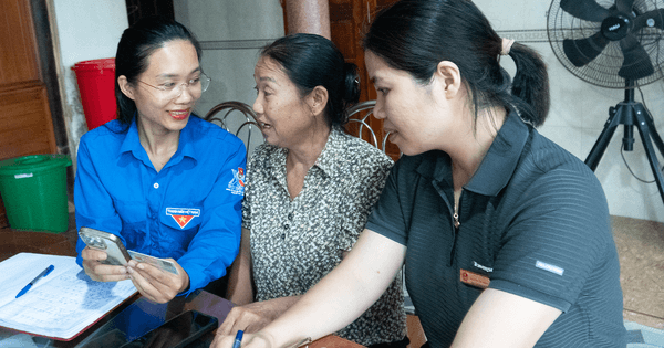 Người cao tuổi và hành trình chuyển đổi số: Thách thức và cơ hội